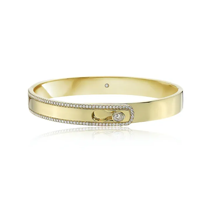 Hinged Overlap Bangle with One Oval Diamond and Pave Edges