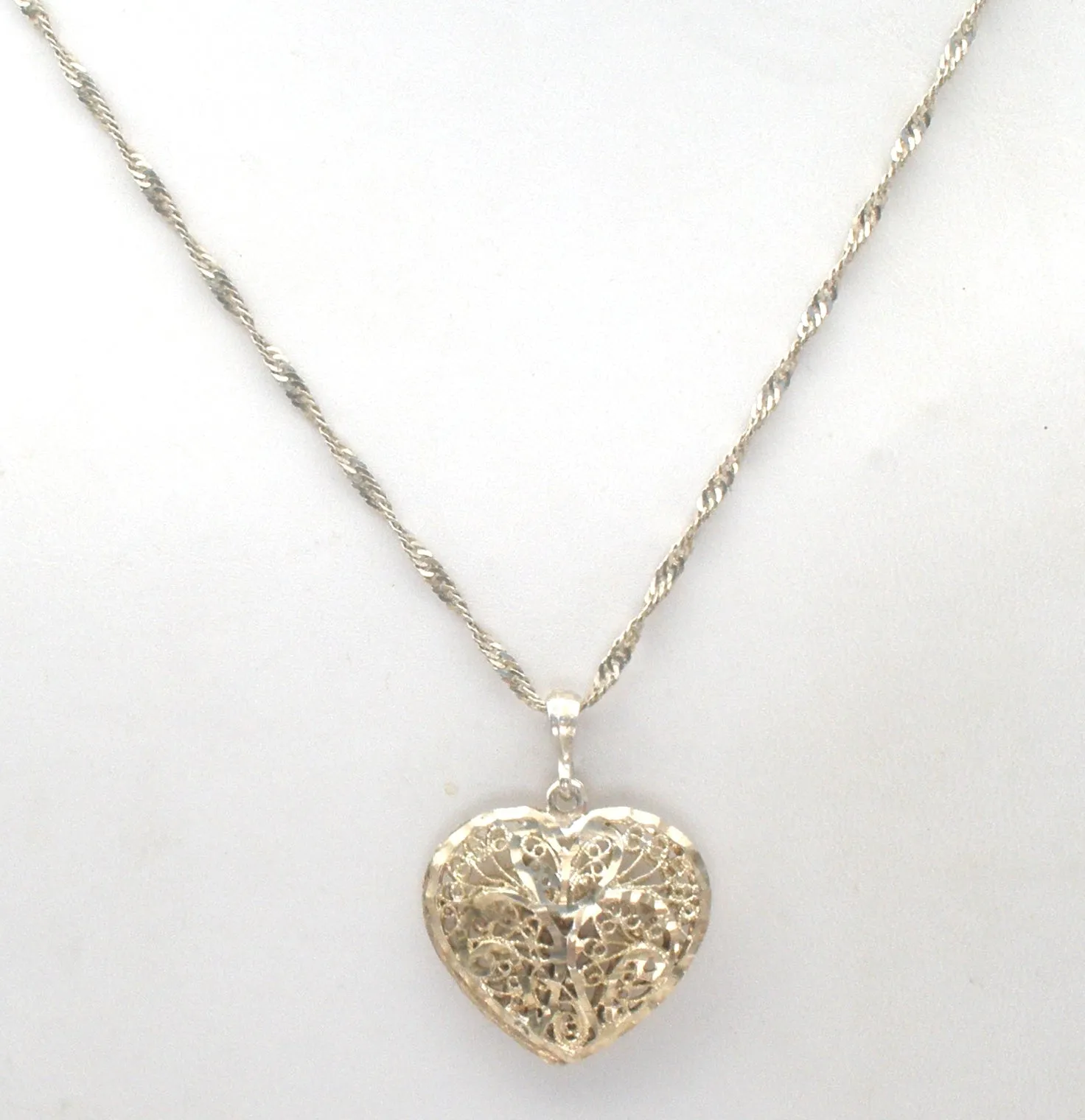 Italian Sterling Silver Filigree Heart Necklace 26"