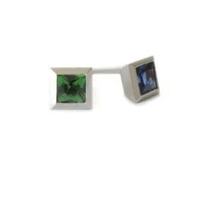 Series 17 | Squared Stud Earring, Plat., Blue Sapphire   Tsavorite